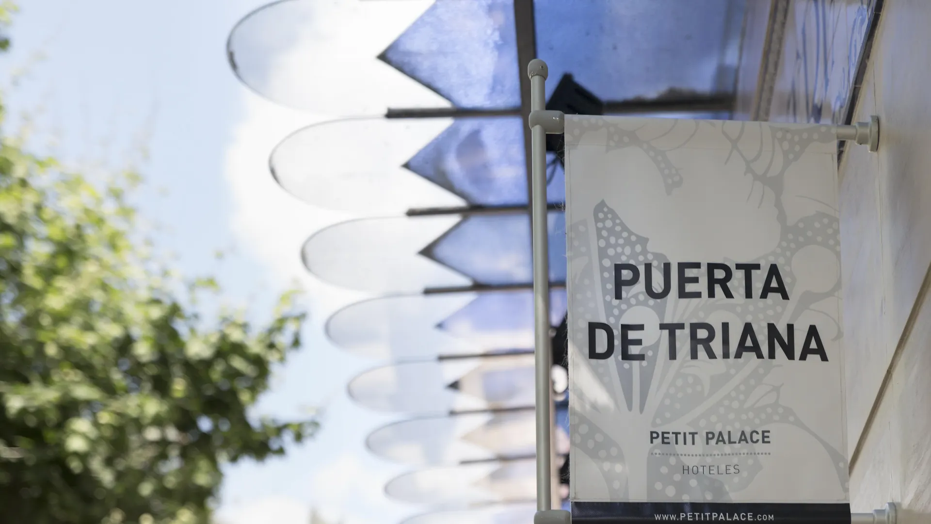 סביליה Petit Palace Puerta De Triana מלון