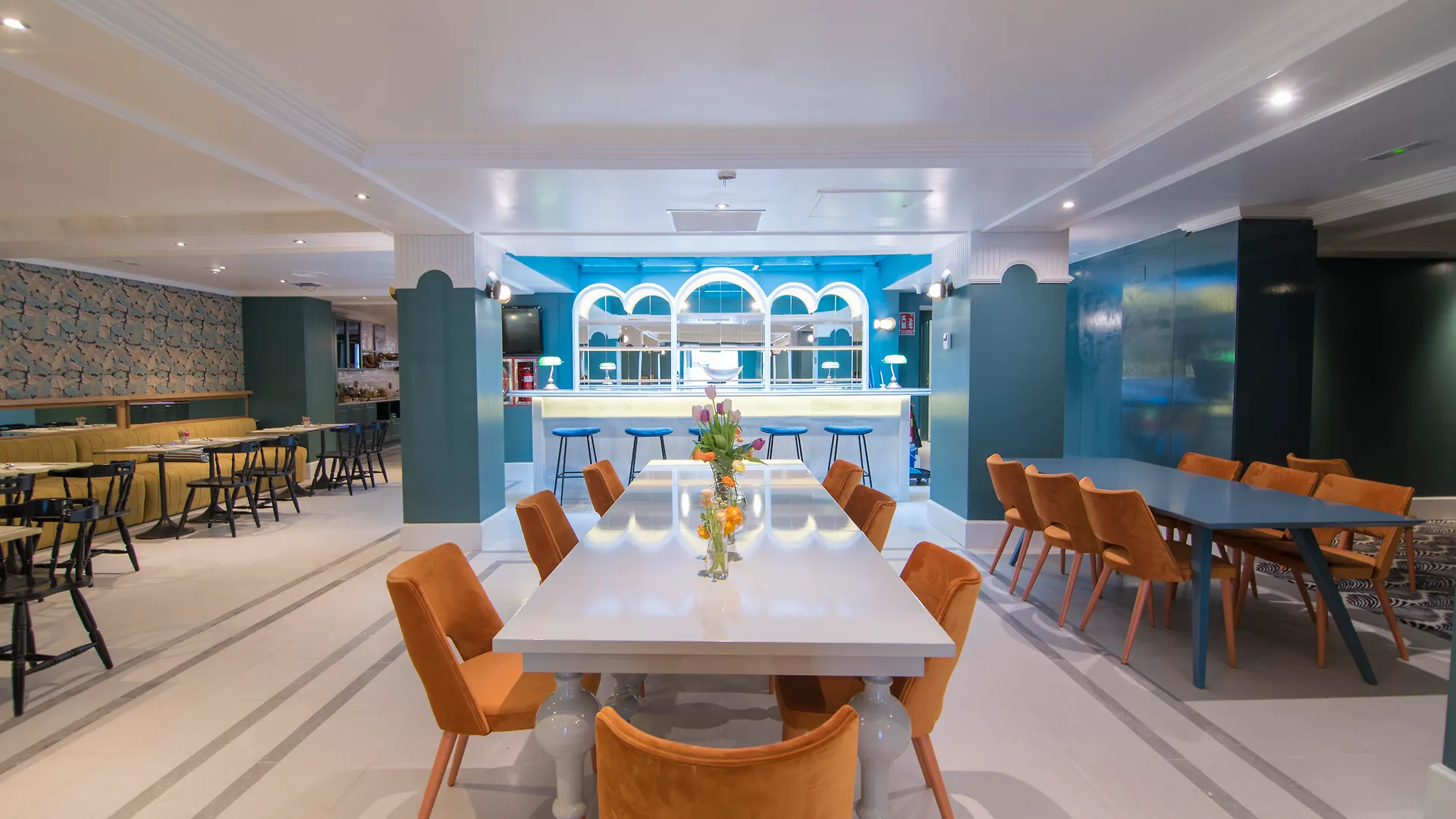 סביליה Petit Palace Puerta De Triana