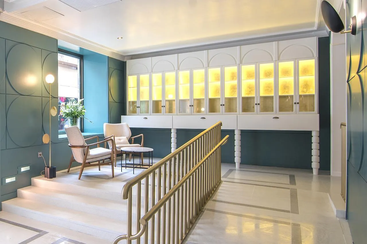 סביליה Petit Palace Puerta De Triana 3*,